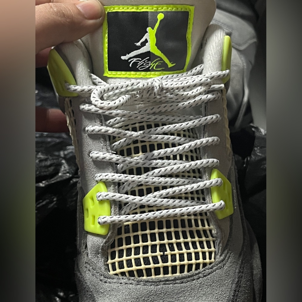 Air Jordan 4 Retro SE (GS) 100% Authentic - Picture 4 of 17